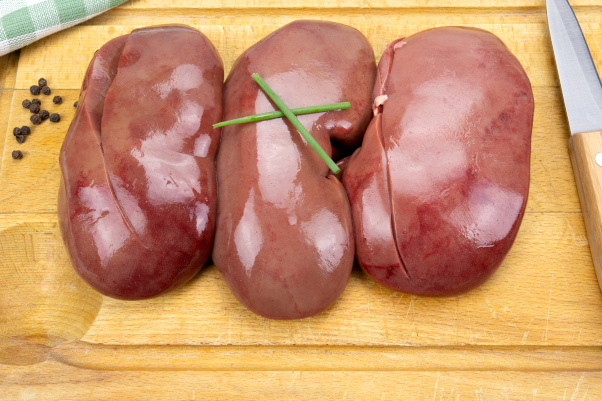pigs kidneys are a selenium rich food that can be used in a multitude of dishes