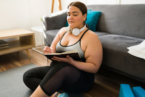 How to Lose 10lbs - keeping a journal identifies successes and failures in your journey.